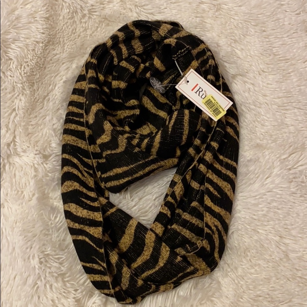 Brand new infinity scarf